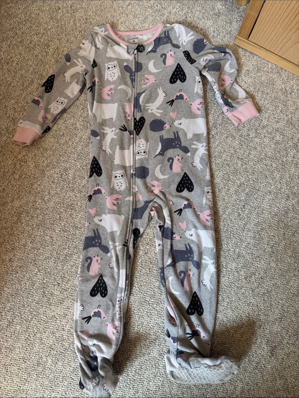 Kids Gray & Pink Animal Print One-Piece Footed Pajamas